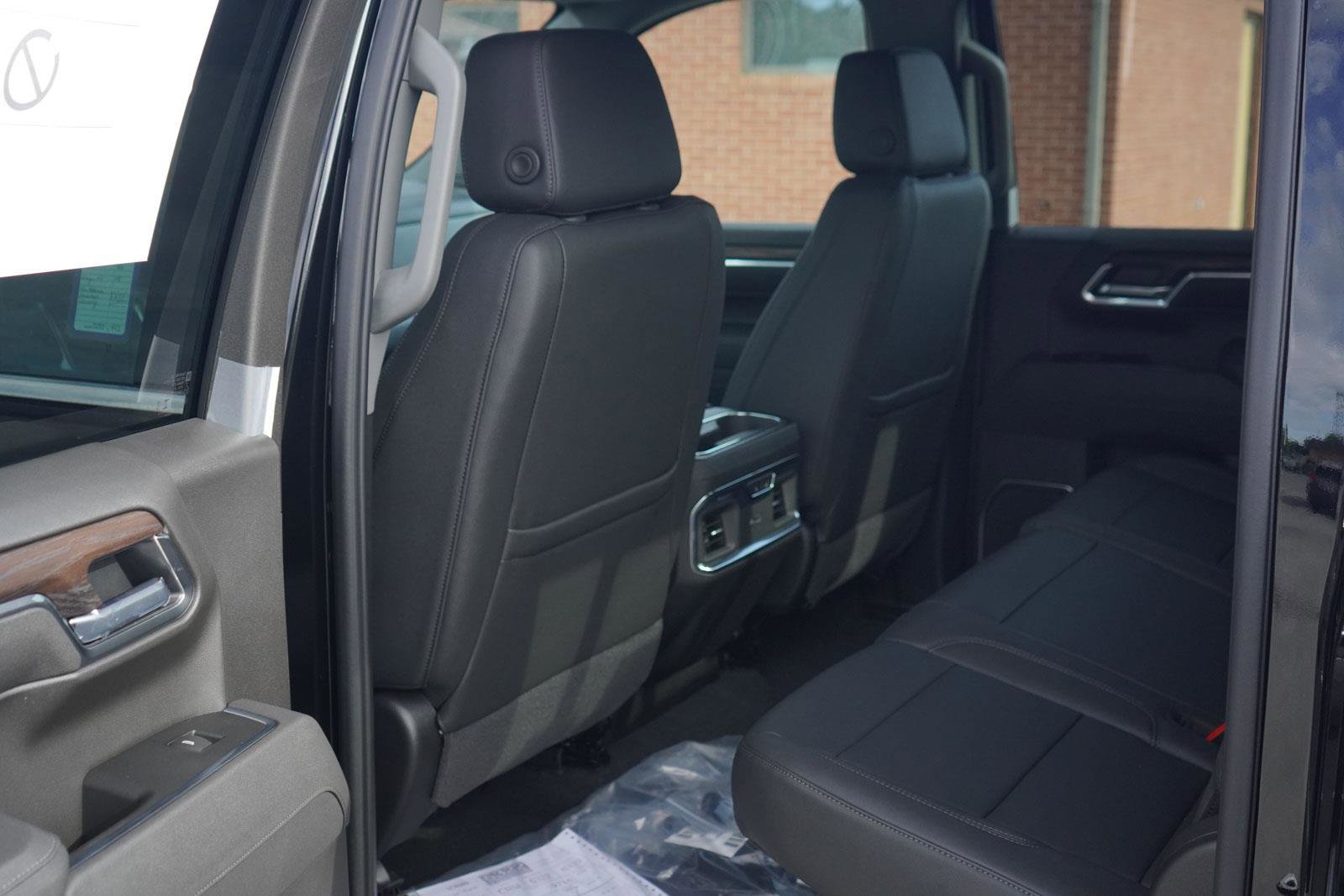 New 2026 GMC Sierra 1500 SLT w/ SLT Convenience Package image 23