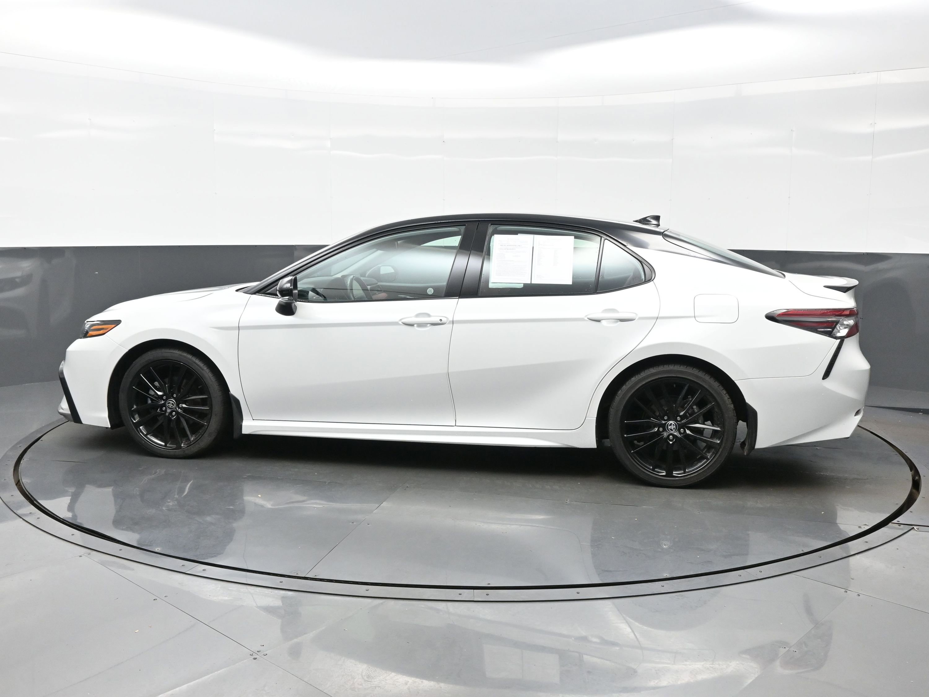 Used 2023 Toyota Camry XSE w/ Cold Weather Package AWD/4WD image 3