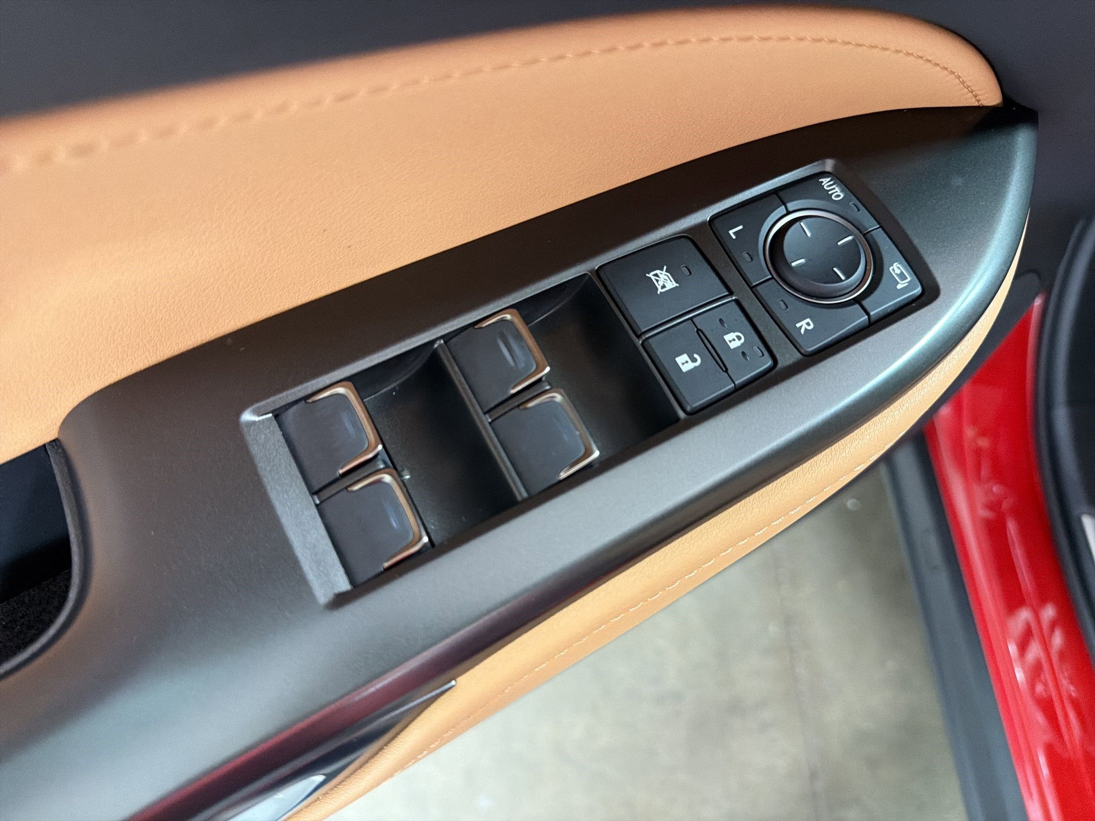 Used 2025 Lexus NX 250 FWD w/ Cold Area Package image 13