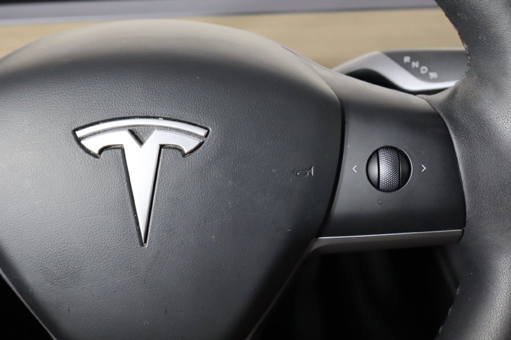 Used 2023 Tesla Model Y Long Range AWD/4WD image 10
