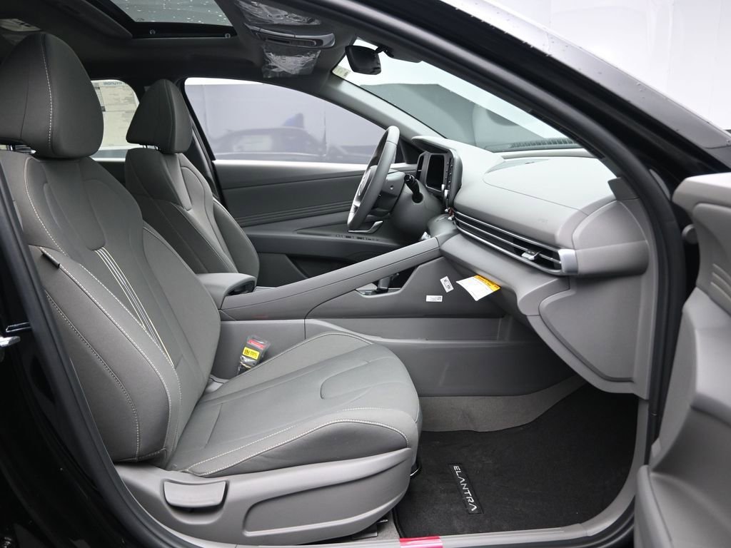New 2026 Hyundai Elantra SEL Sport image 32