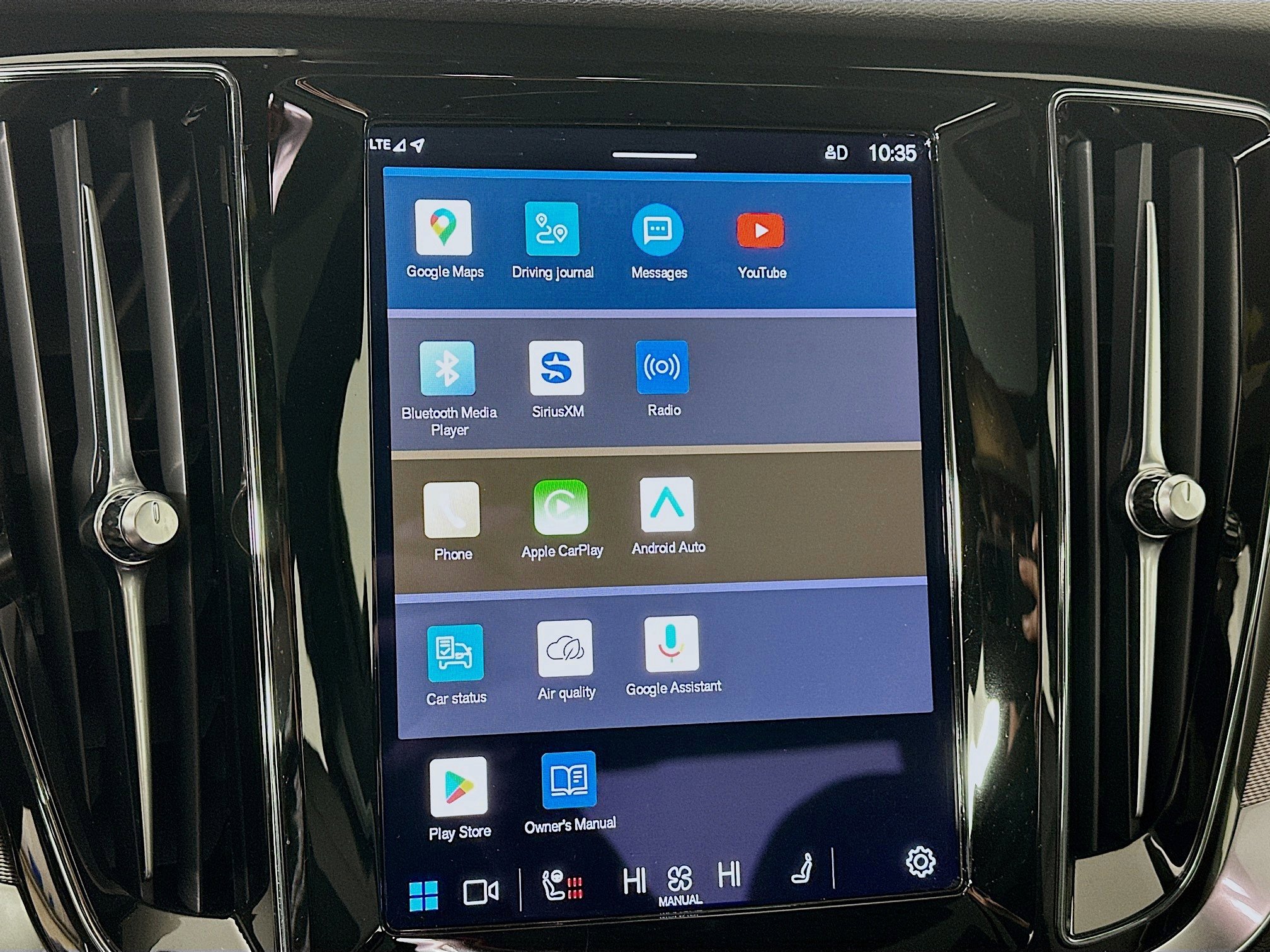 Used 2024 Volvo S60 T8 Plus w/ Climate Package image 21