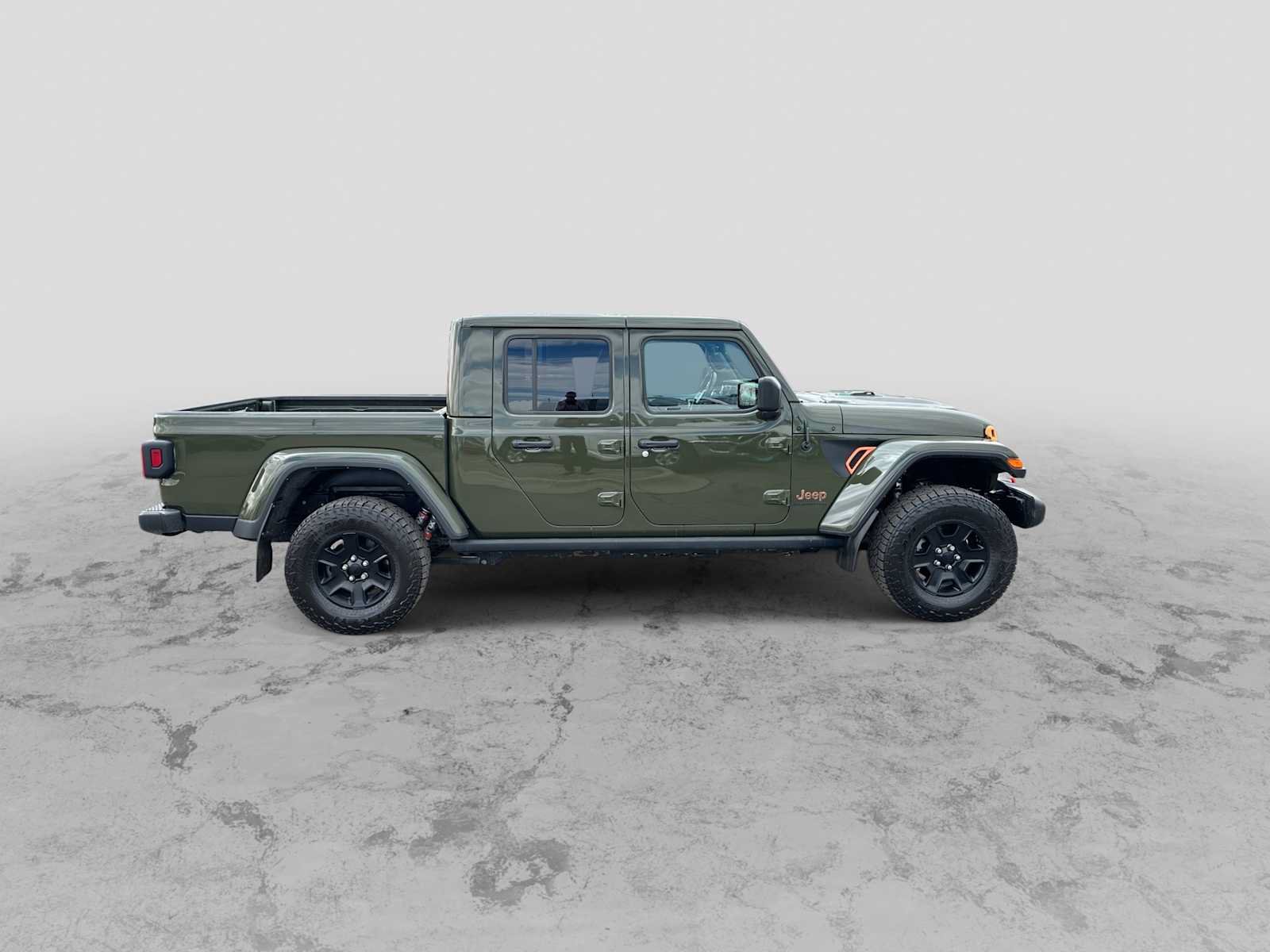 Used 2021 Jeep Gladiator Mojave w/ Uconnect 4C Nav & Sound Group AWD/4WD image 9