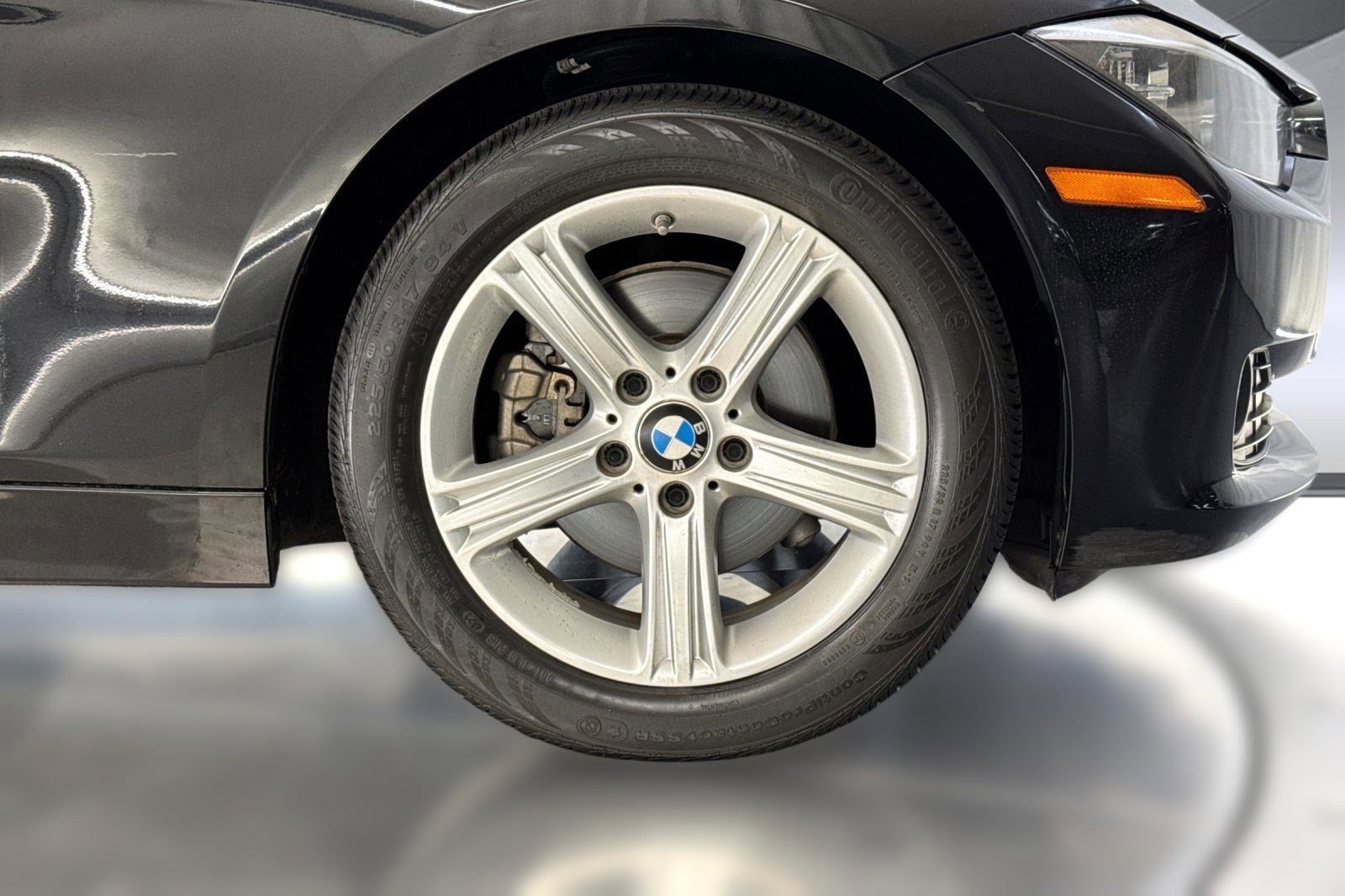 Used 2013 BMW 320i Sedan RWD image 11