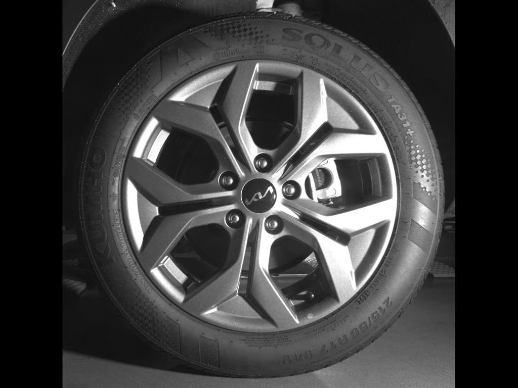 Certified 2026 Kia Seltos LX AWD/4WD image 13