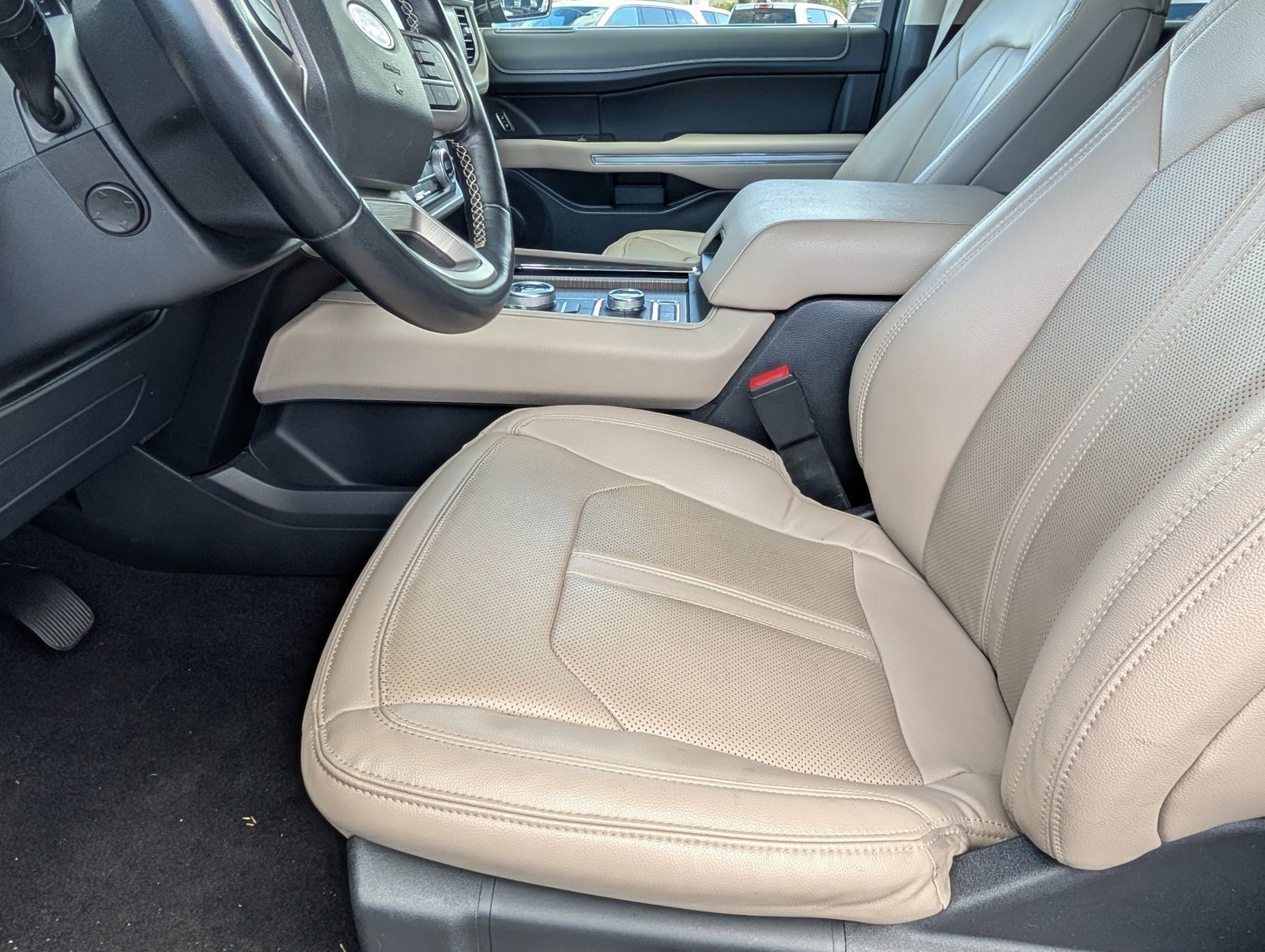 Used 2023 Ford Expedition Max Limited image 12