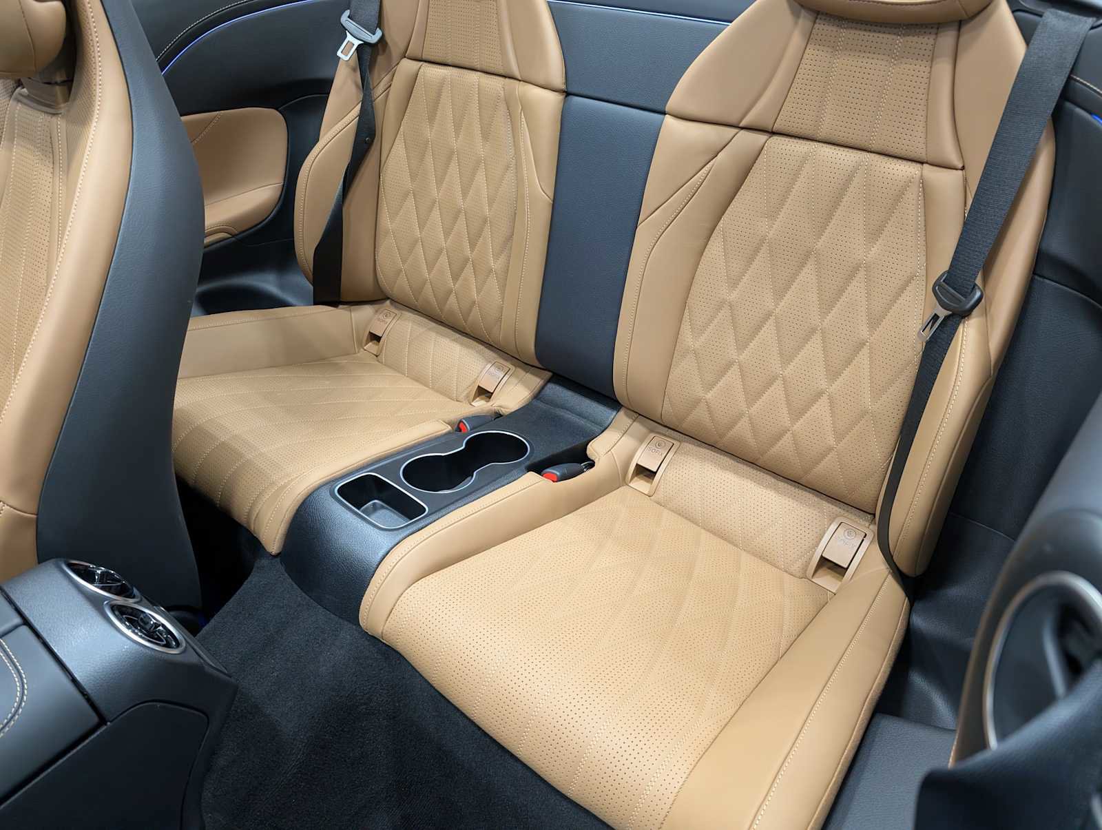 Certified 2026 Mercedes-Benz CLE 450 4MATIC Cabriolet image 40