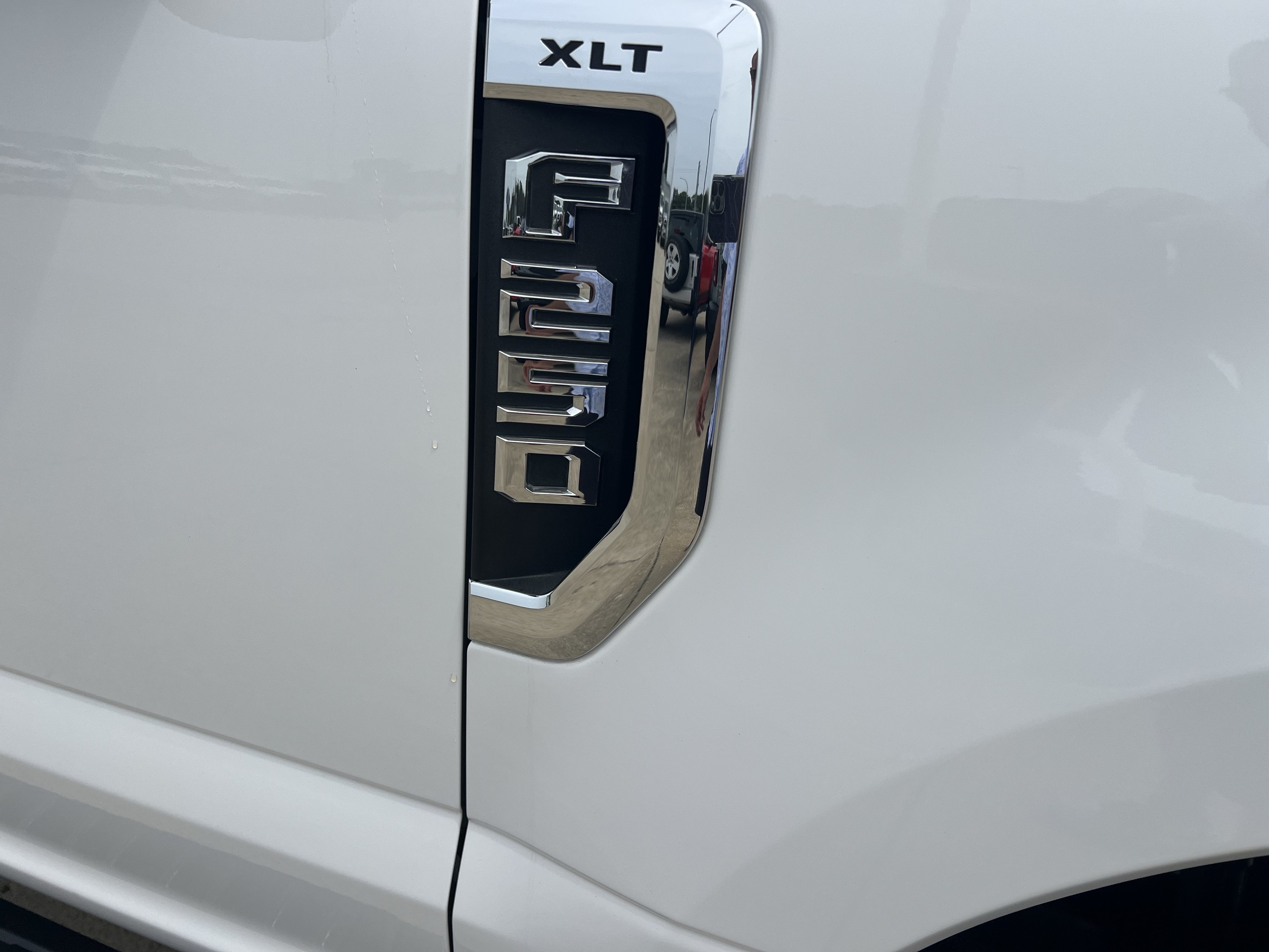 Used 2021 Ford F250 XLT w/ XLT Premium Package AWD/4WD image 3