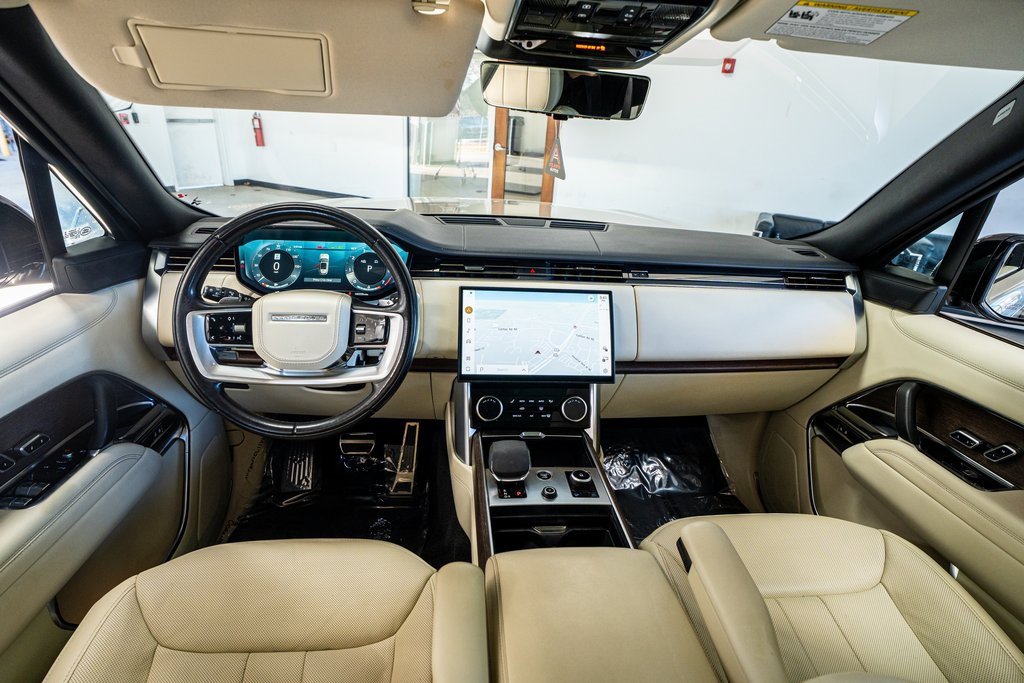 Used 2023 Land Rover Range Rover Long Wheelbase SE image 58