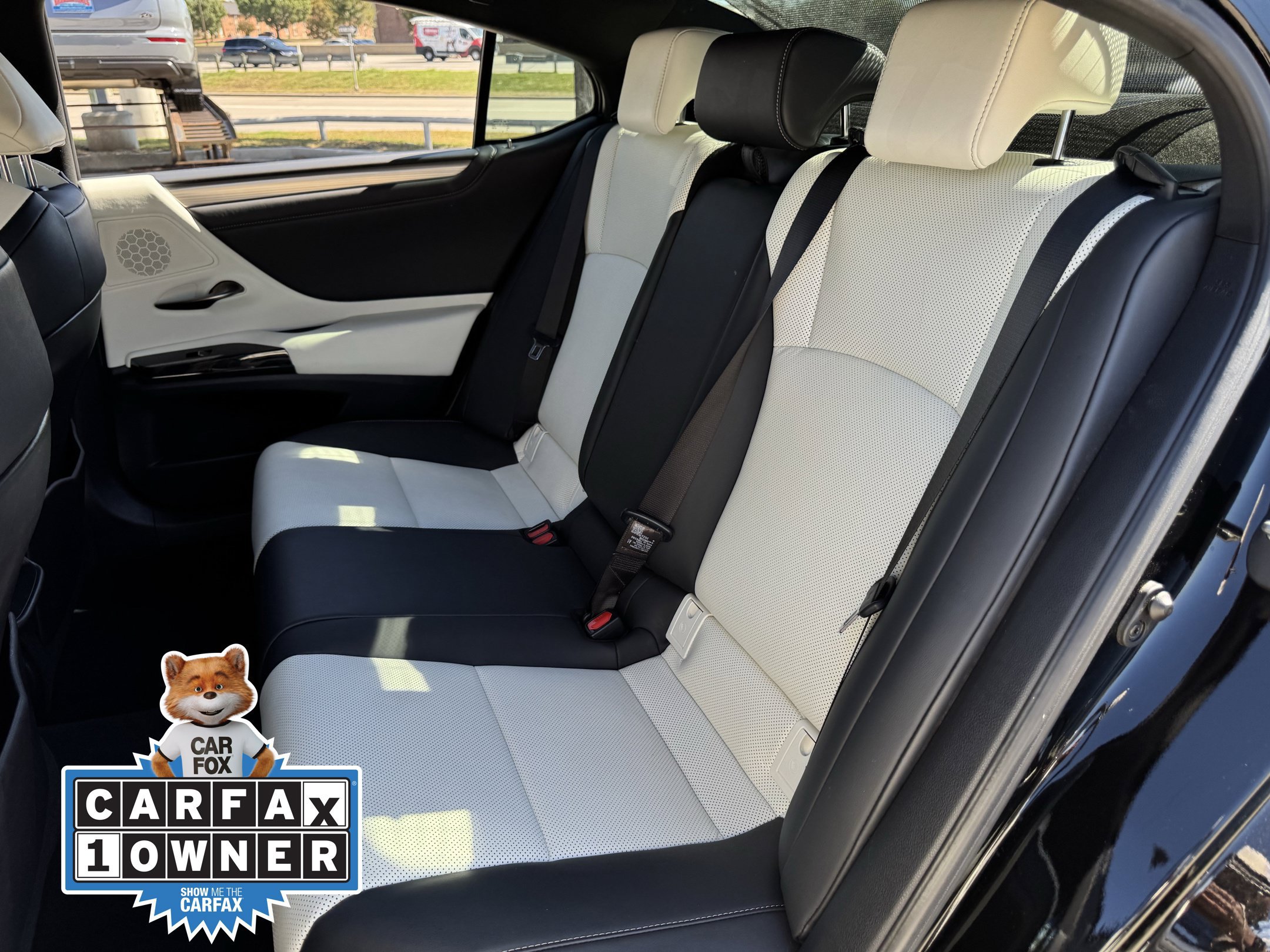 Used 2023 Lexus ES 350 F Sport w/ Accessory Package (Z2) FWD image 27