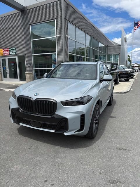 Used 2024 BMW X5 xDrive40i w/ M Sport Package AWD/4WD image 1