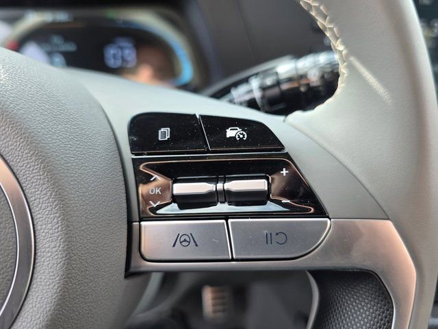 Certified 2025 Hyundai Elantra Sport image 23