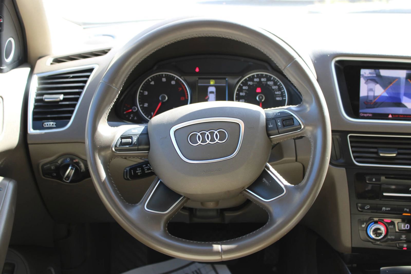 Used 2015 Audi Q5 2.0T Premium Plus w/ Technology Package AWD/4WD image 25