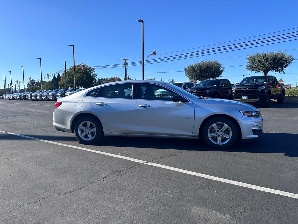 Used 2020 Chevrolet Malibu LS FWD image 4
