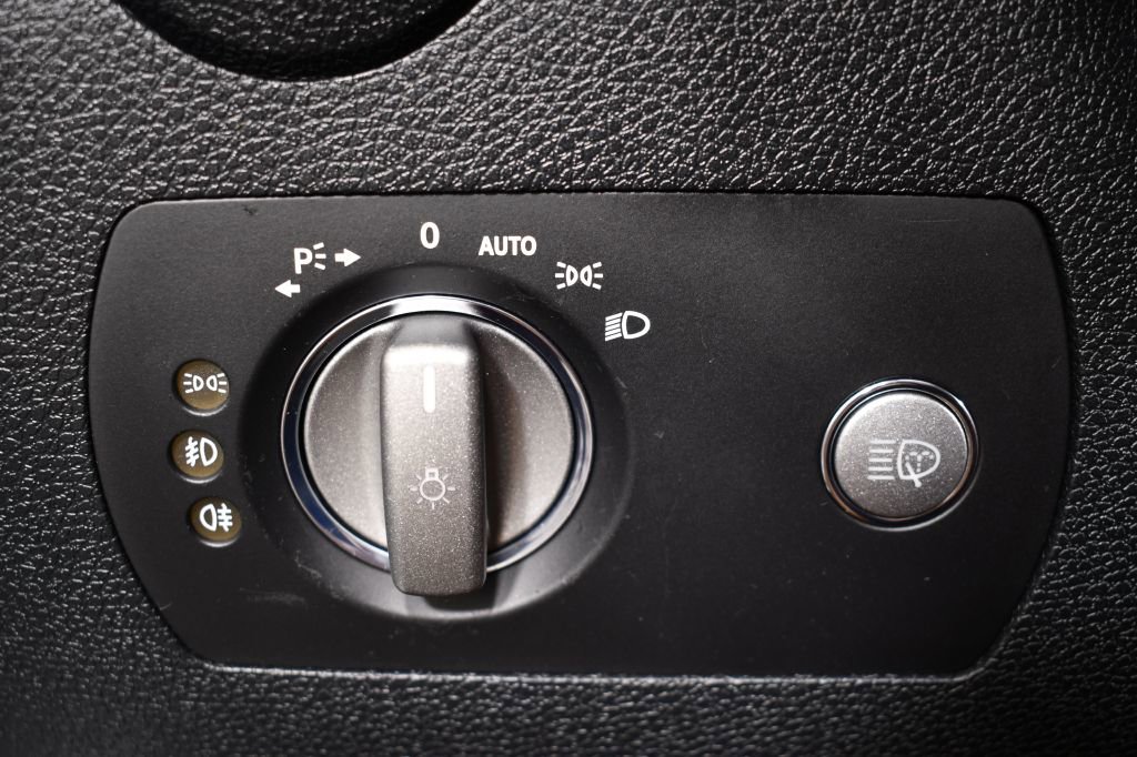 Used 2007 Mercedes-Benz SLK 55 AMG image 47