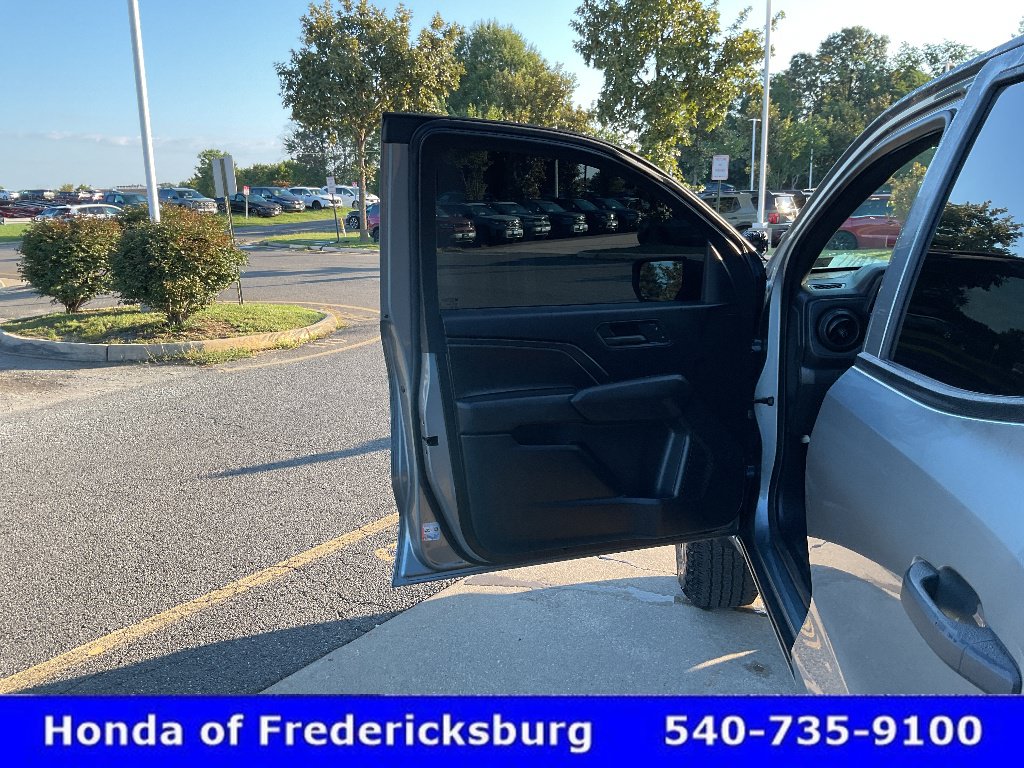 Used 2024 Chevrolet Colorado Trail Boss AWD/4WD image 15