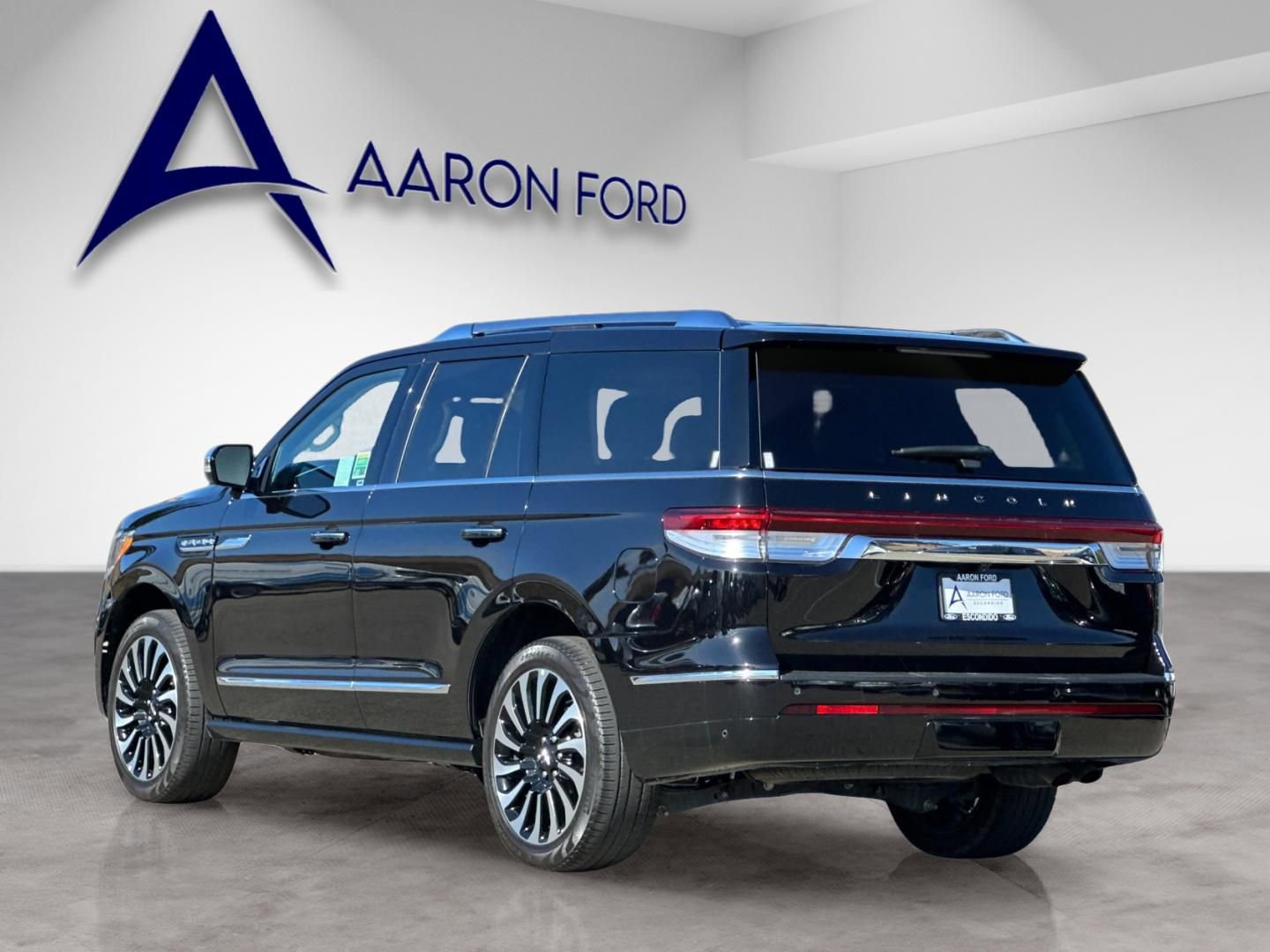 Used 2023 Lincoln Navigator Black Label AWD/4WD image 4