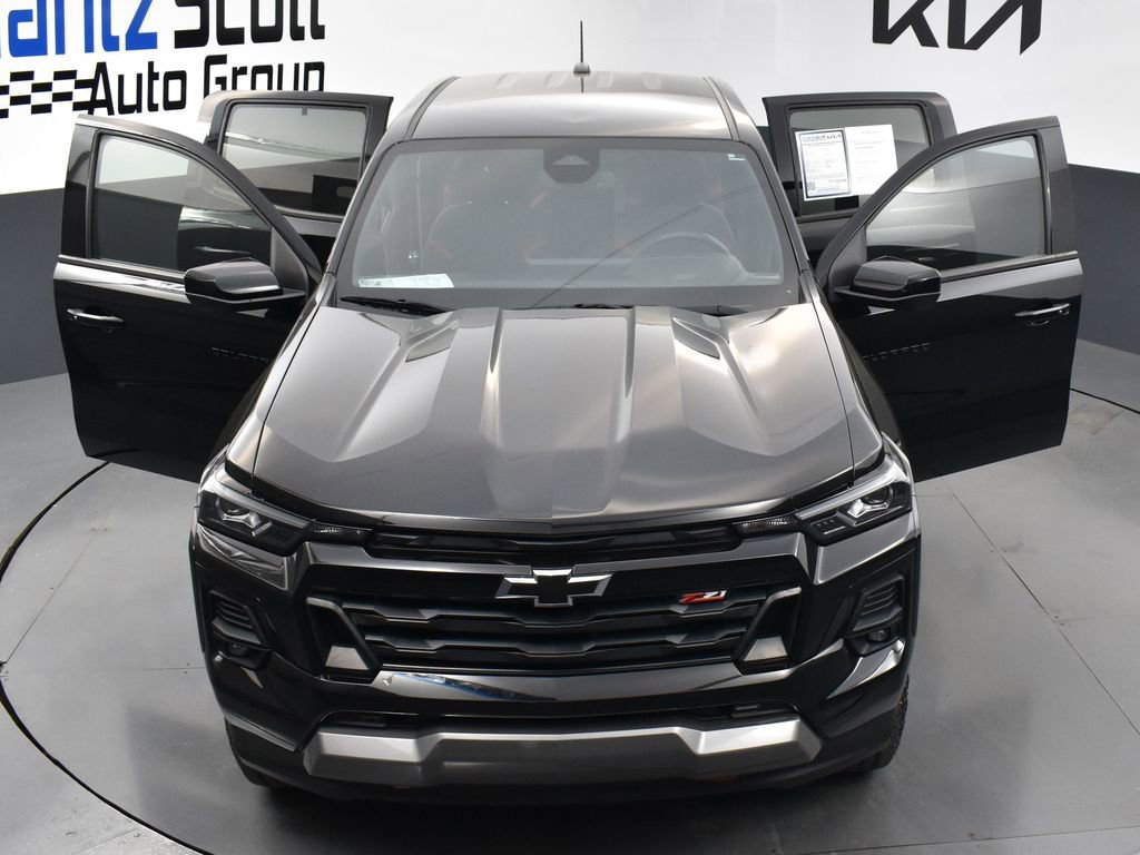 Used 2023 Chevrolet Colorado Z71 w/ Z71 Convenience Package 2 AWD/4WD image 29