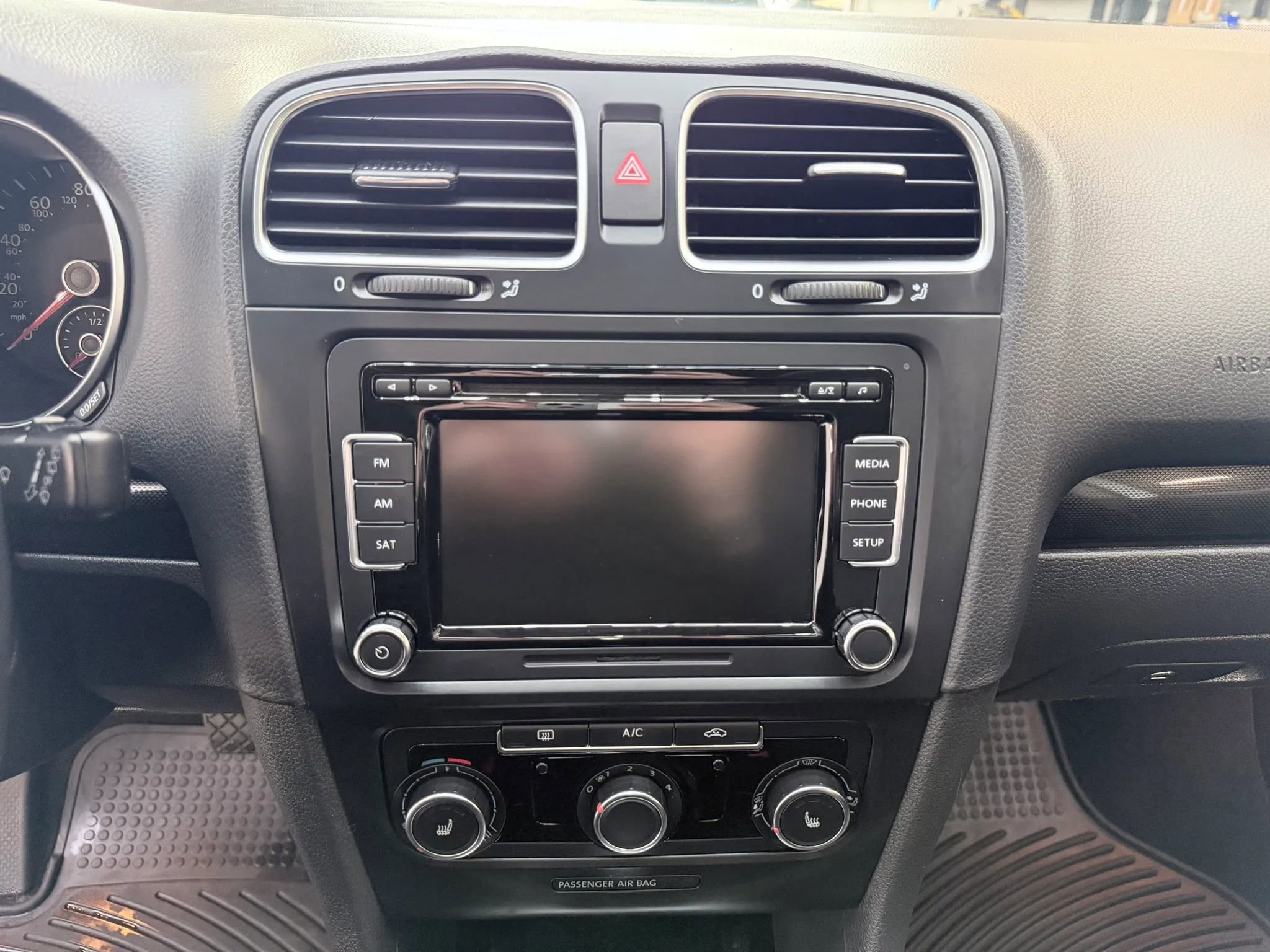 Used 2014 Volkswagen Jetta TDI FWD image 17