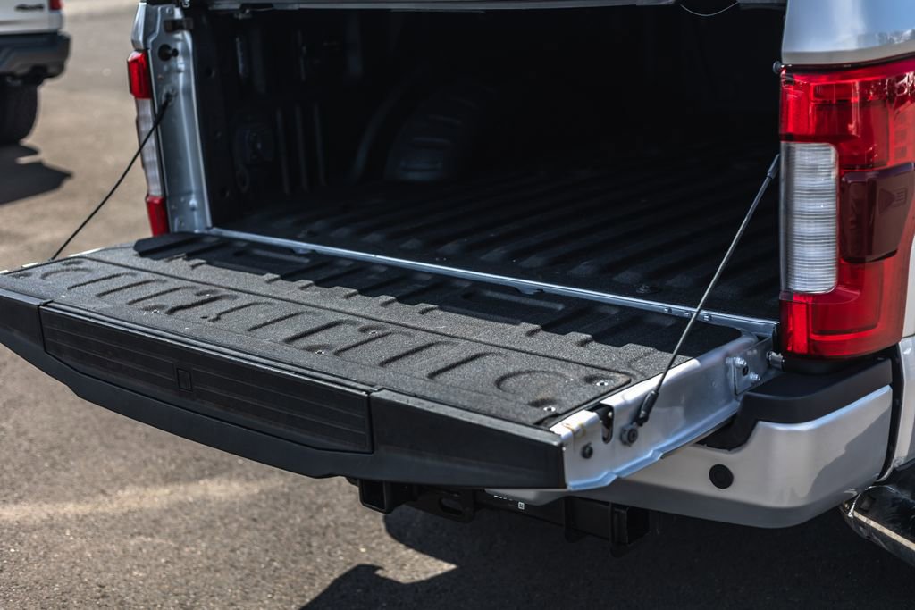 Used 2018 Ford F350 Platinum w/ Platinum Ultimate Package AWD/4WD image 11