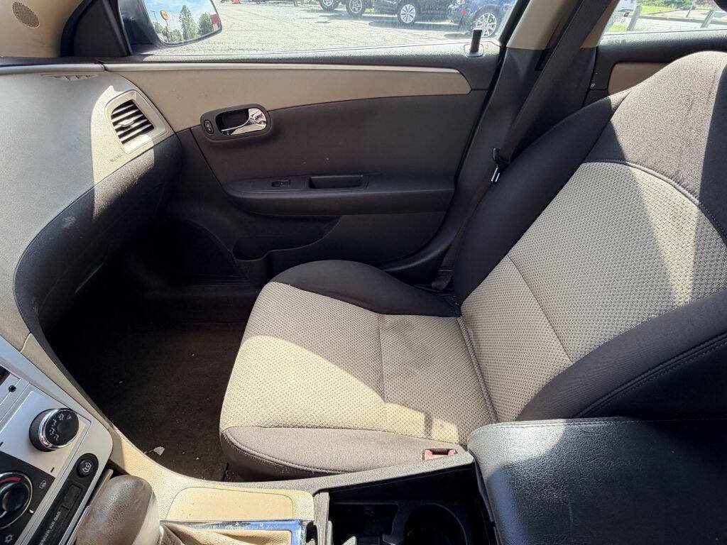 Used 2010 Chevrolet Malibu LS FWD image 11