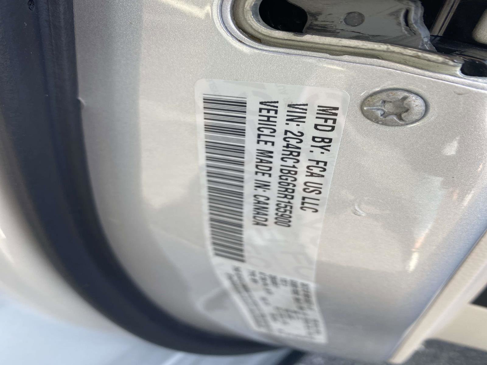 Certified 2024 Chrysler Pacifica Touring-L image 24