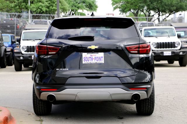 Used 2023 Chevrolet Blazer LT FWD image 6