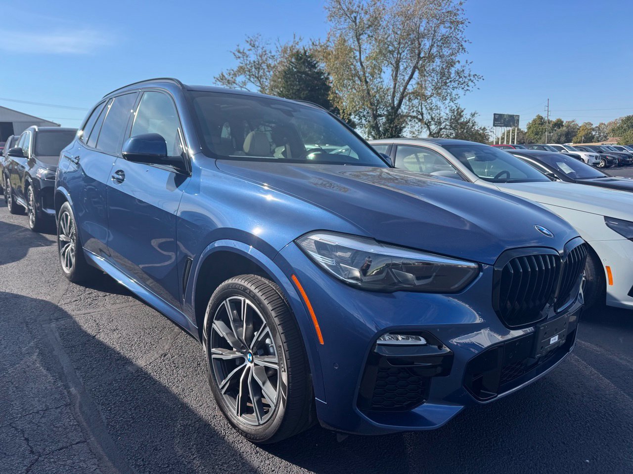 Used 2021 BMW X5 xDrive40i w/ M Sport Package AWD/4WD image 1