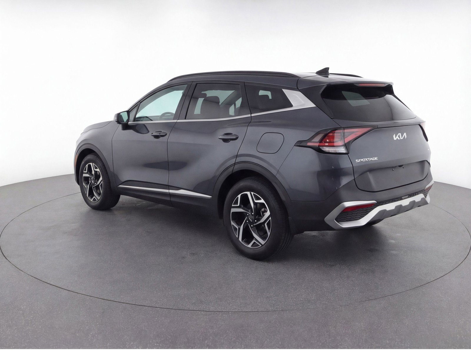 Used 2025 Kia Sportage LX image 6