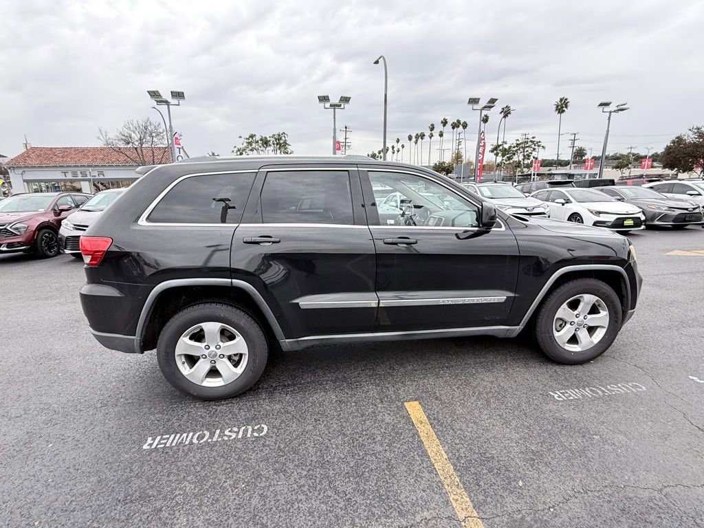Used 2012 Jeep Grand Cherokee Laredo image 5