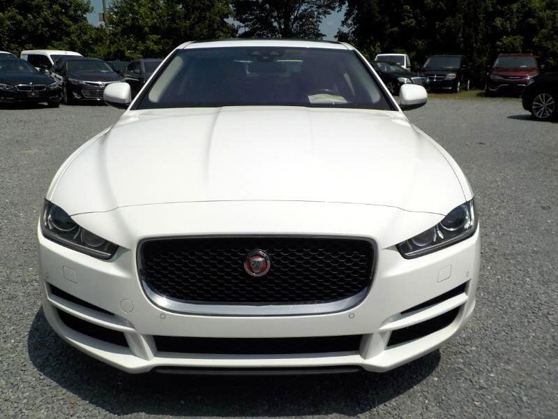 Used 2017 Jaguar XE Prestige image 8
