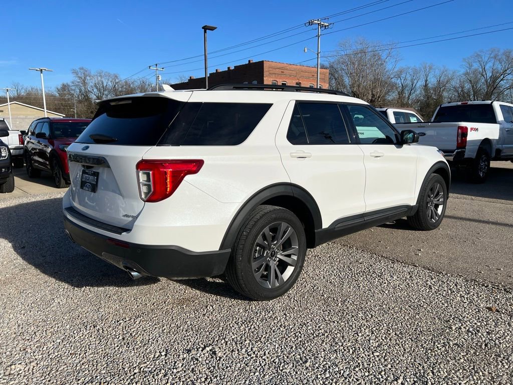 Used 2021 Ford Explorer XLT w/ Equipment Group 202A image 8