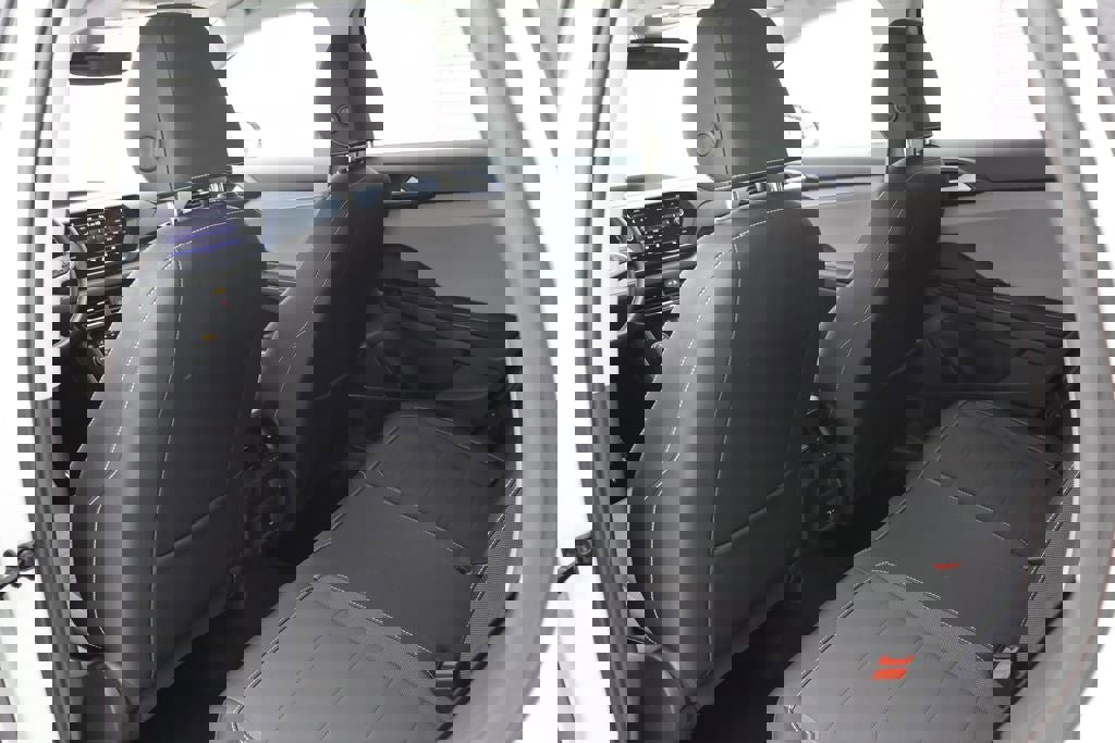 Used 2024 Volkswagen Taos SE image 10