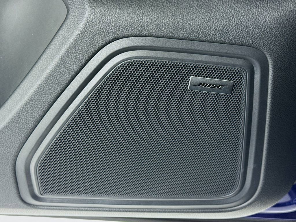 Certified 2025 Porsche Macan image 12