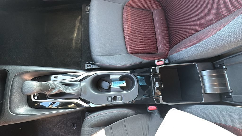 Used 2025 Toyota Corolla SE FWD image 22