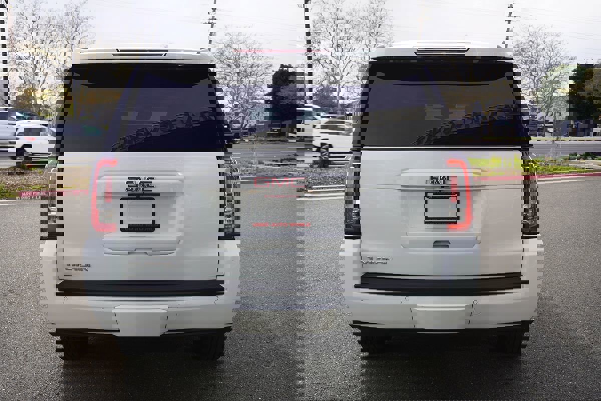 Used 2017 GMC Yukon SLT w/ Open Road Package image 11