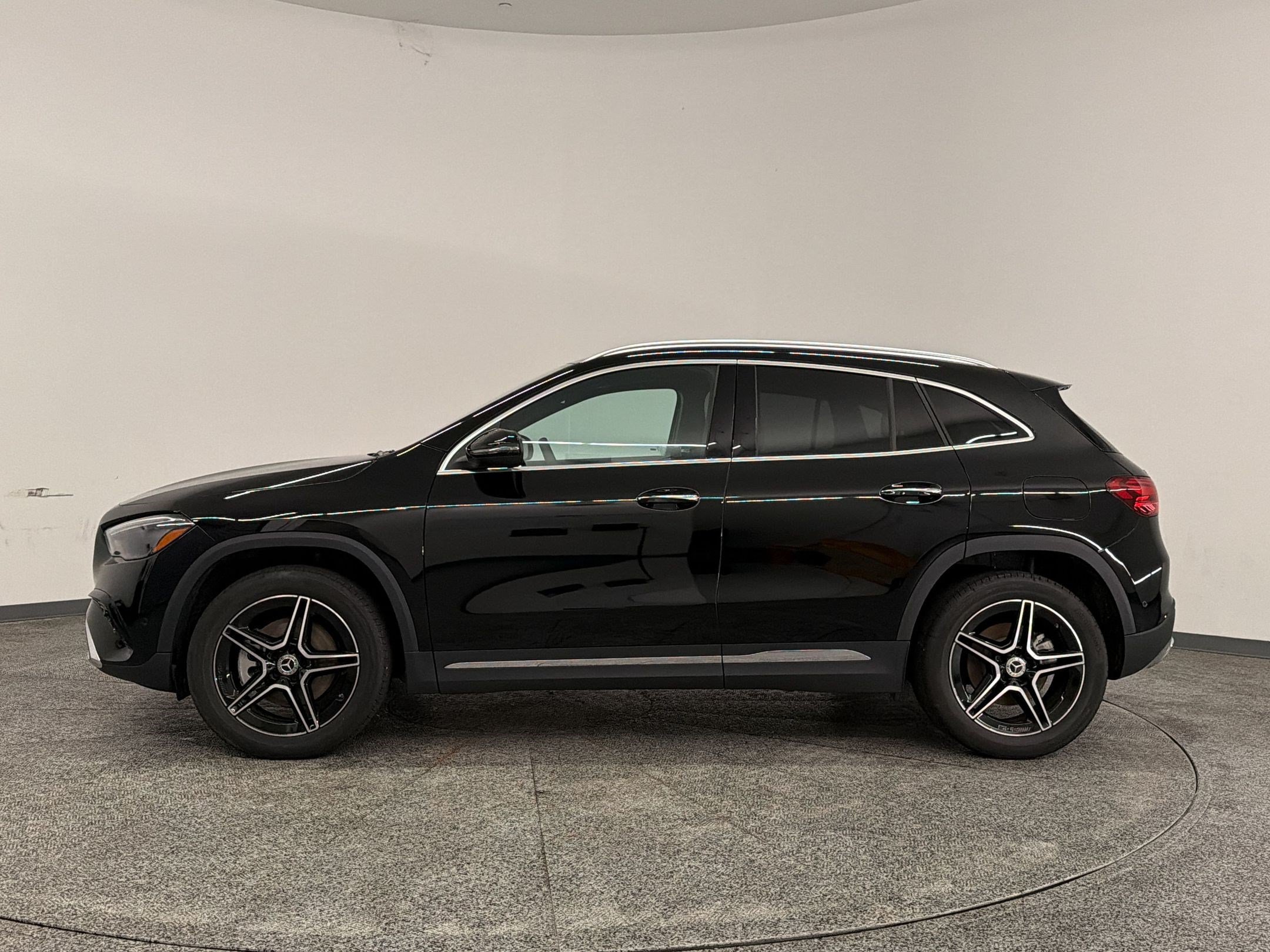 Certified 2026 Mercedes-Benz GLA 250 4MATIC image 2