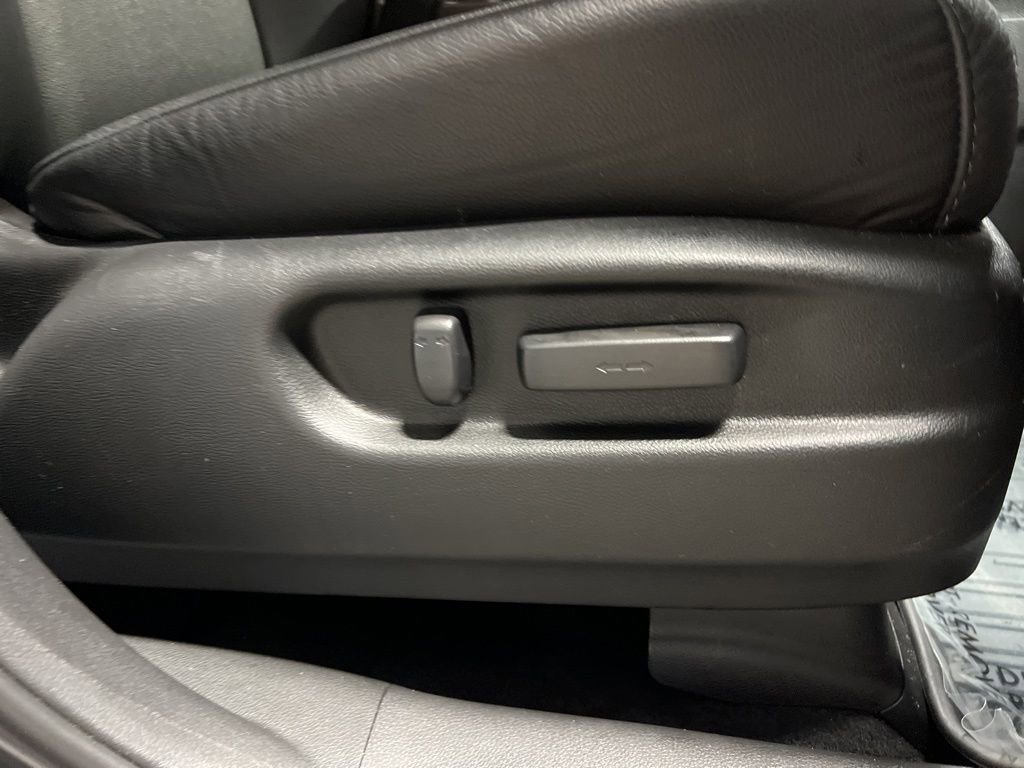 Used 2022 Honda Pilot Touring image 11