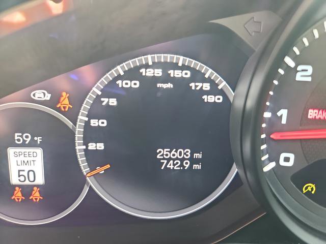 Used 2022 Porsche Panamera 4 Platinum Edition image 30