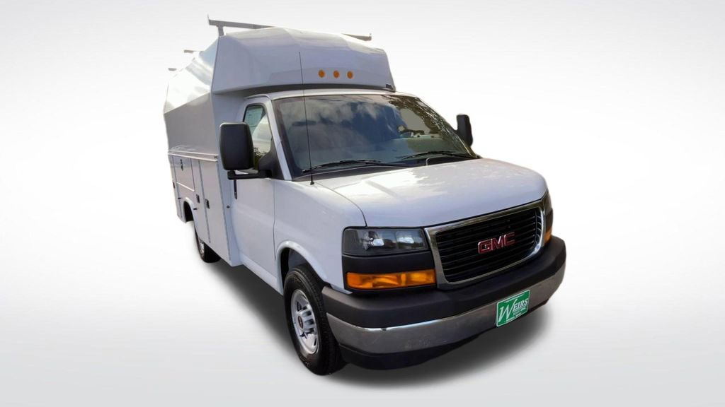 New 2025 GMC Savana 3500 w/ Power Convenience Package image 4