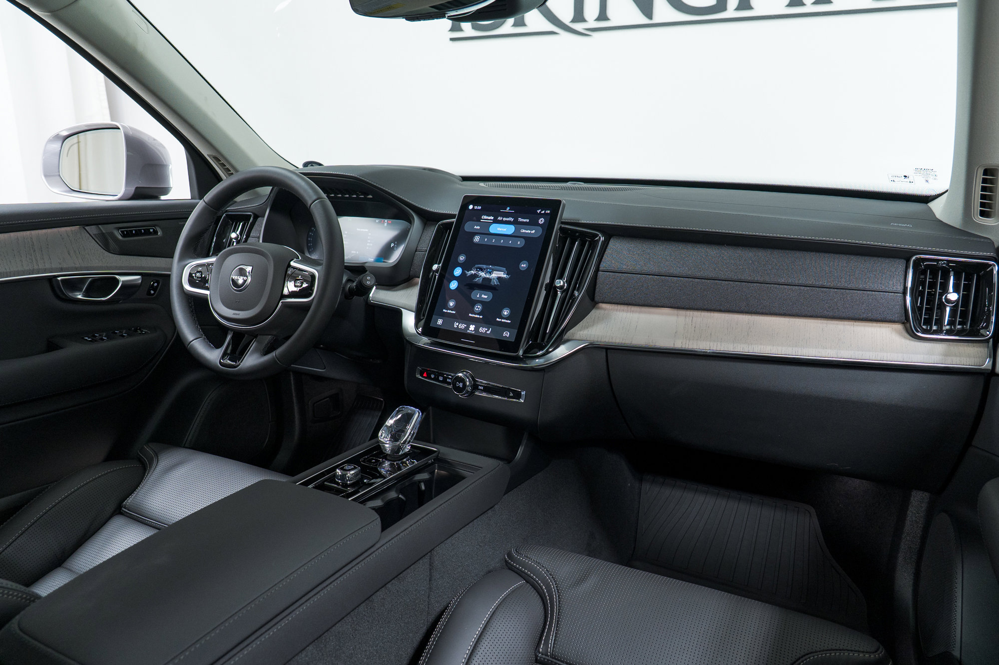 New 2026 Volvo XC90 B5 Ultra w/ Protection Package image 14