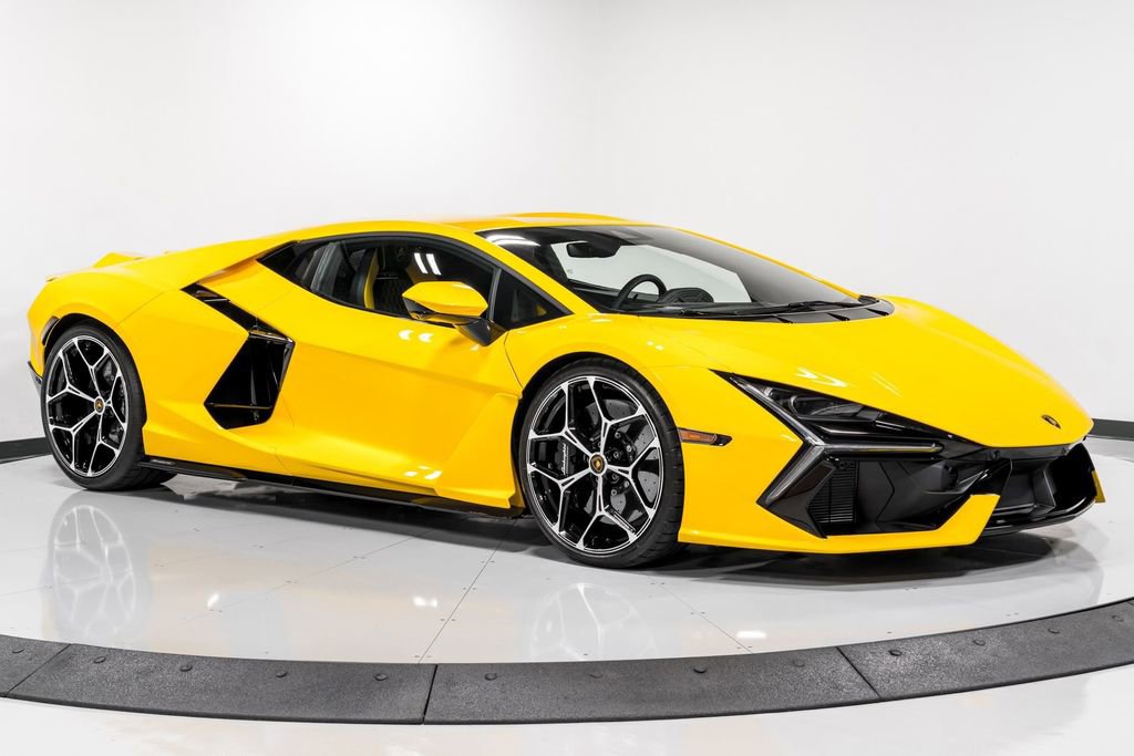 Used 2024 Lamborghini Revuelto image 39