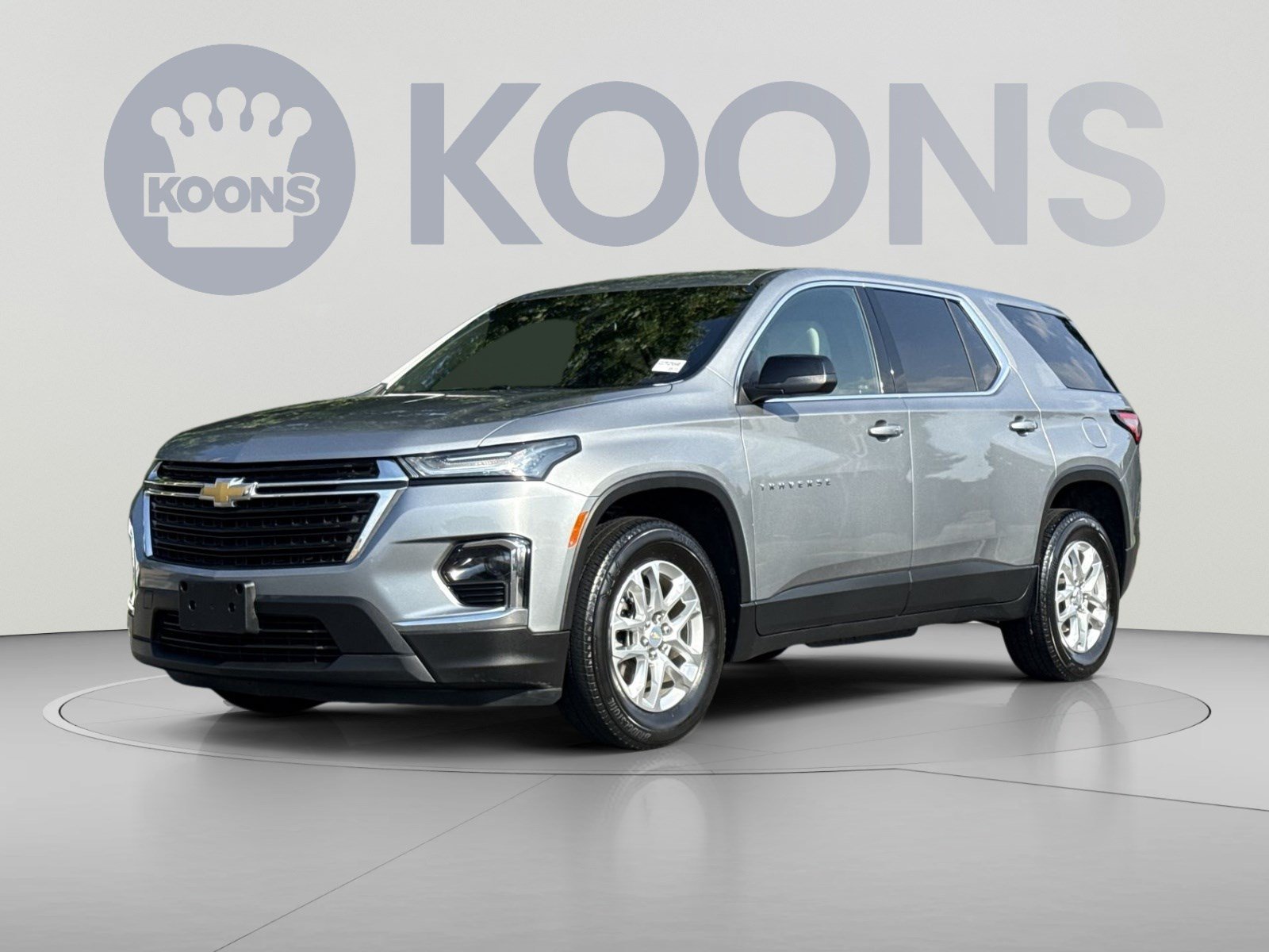 Used 2023 Chevrolet Traverse LS