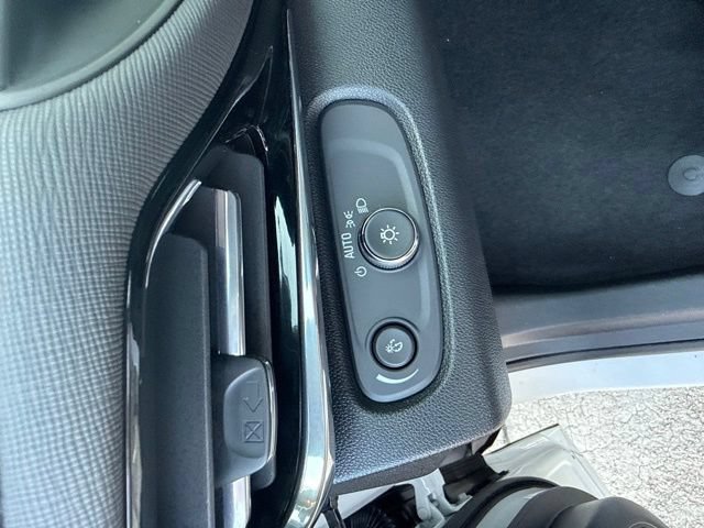 Used 2025 Buick Envista Sport Touring w/ Convenience I Package FWD image 26