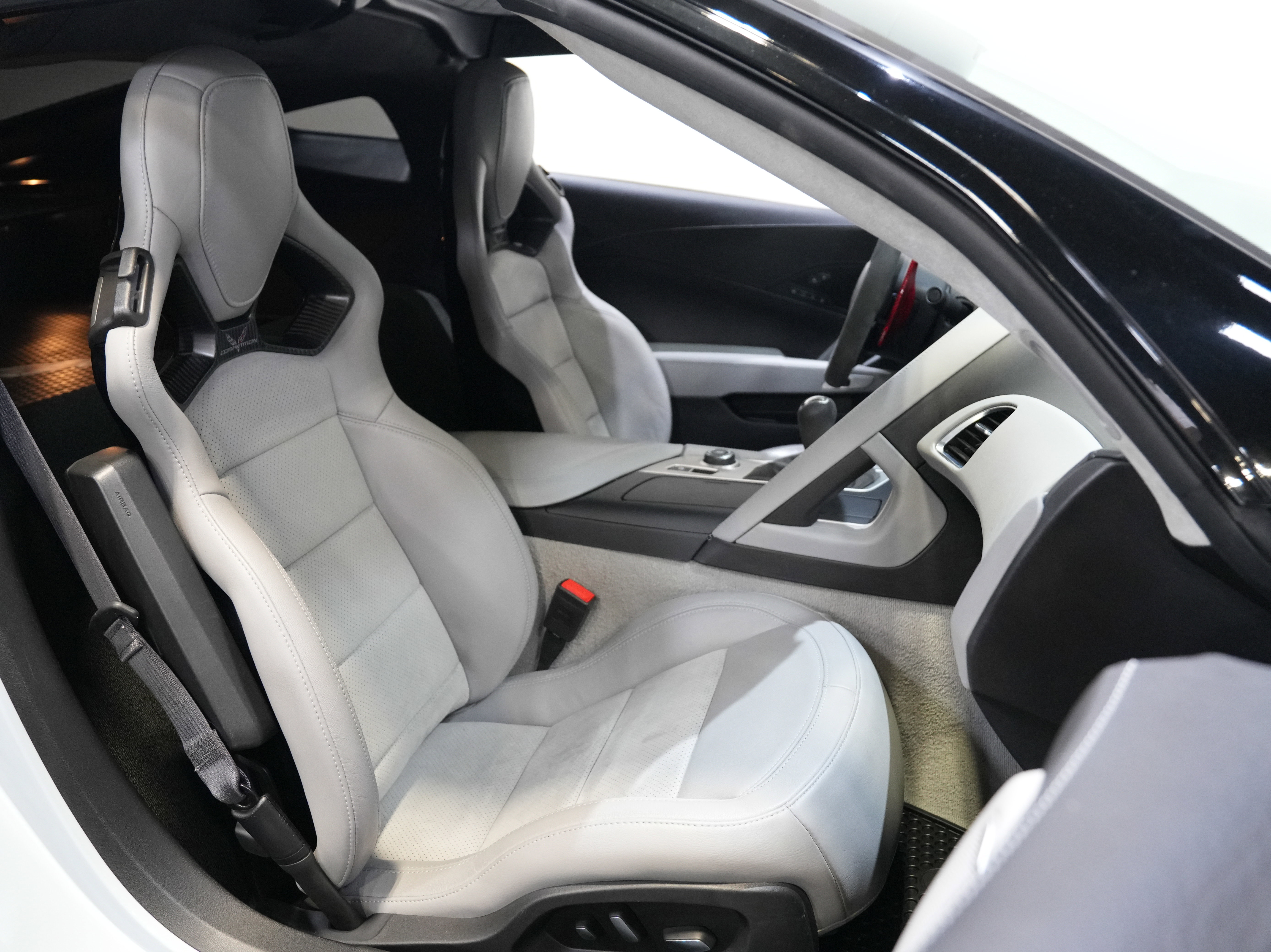 Used 2018 Chevrolet Corvette Grand Sport RWD image 31