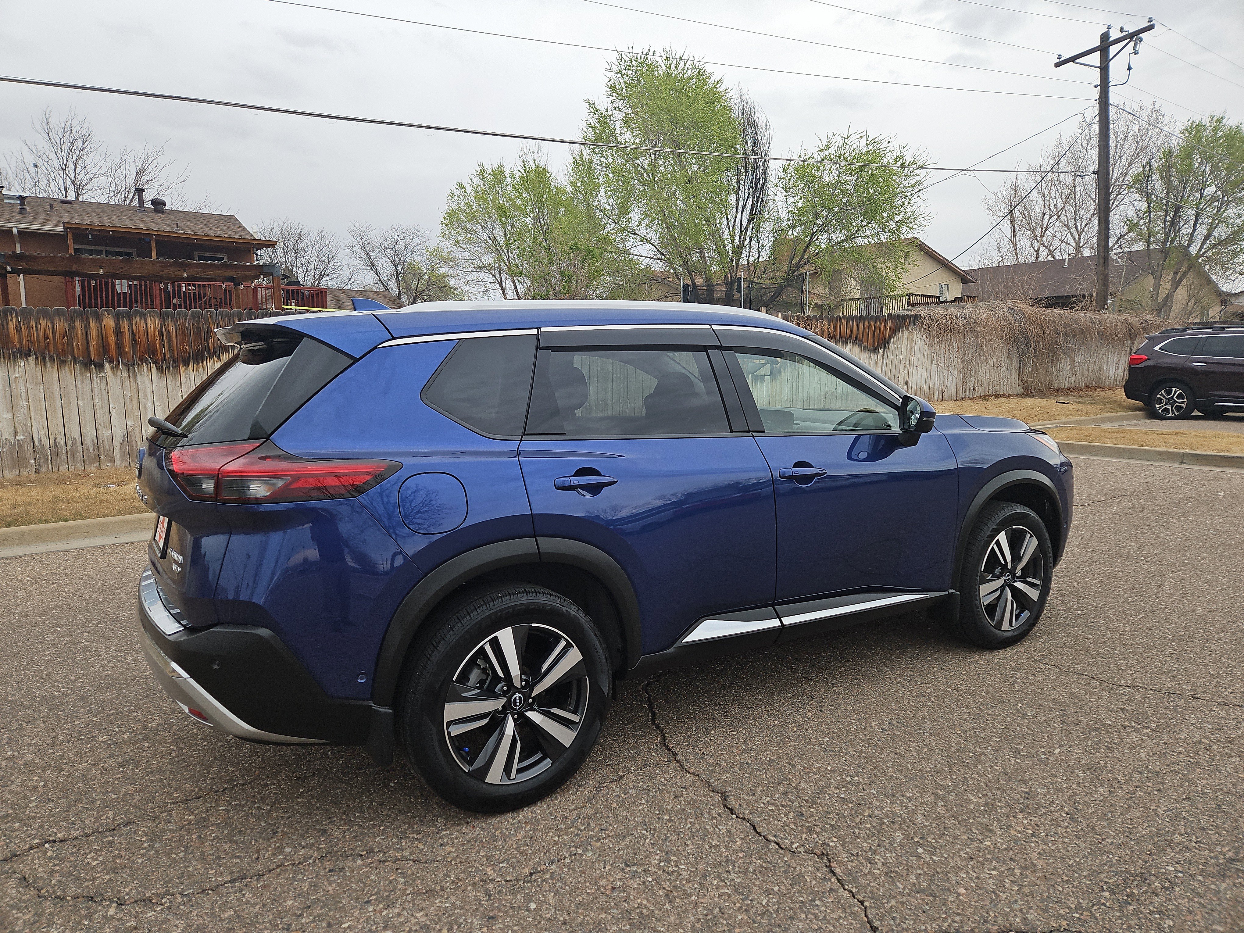 Used 2023 Nissan Rogue Platinum w/ Platinum Premium Package image 3