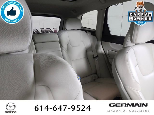 Used 2020 Volvo XC60 T5 Momentum w/ Protection Package Premier image 18