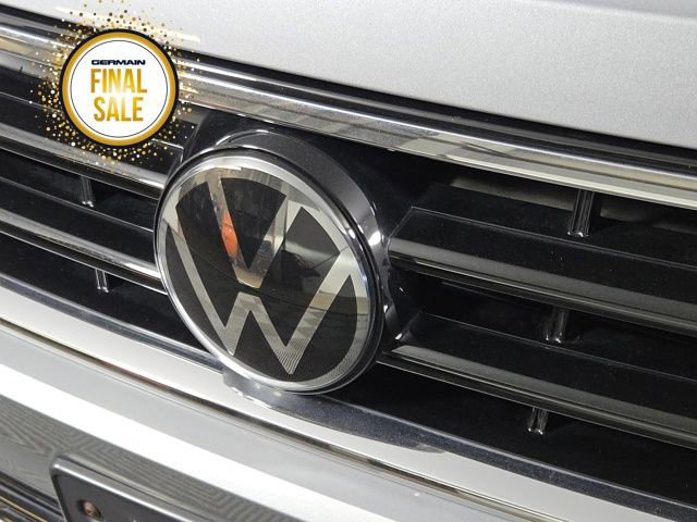 Used 2024 Volkswagen Tiguan SE R-Line image 11