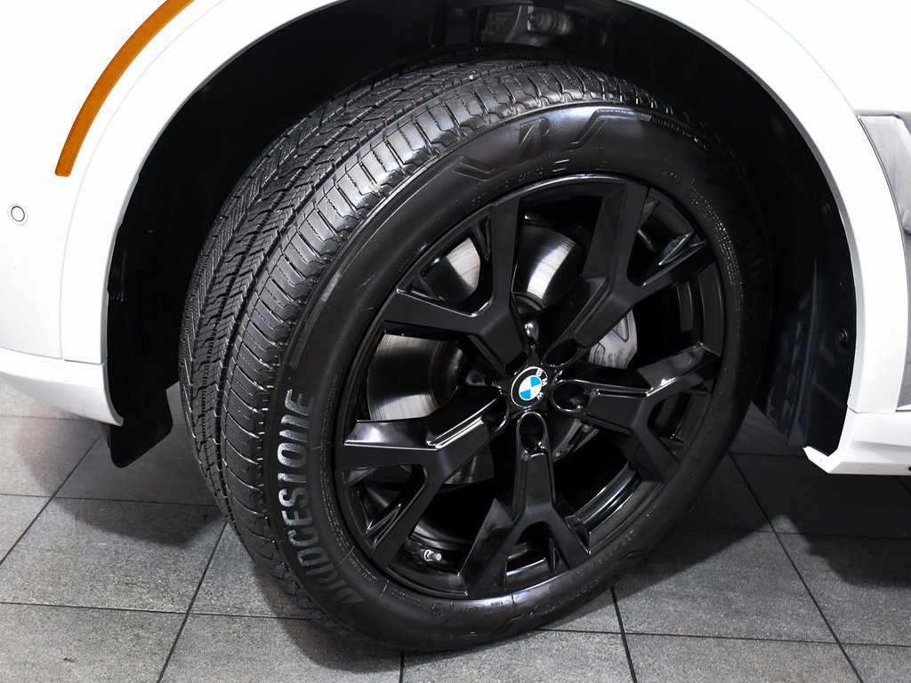 Used 2026 BMW X7 xDrive40i image 7