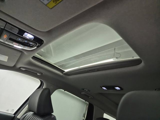 Used 2024 Hyundai Palisade Limited FWD image 23